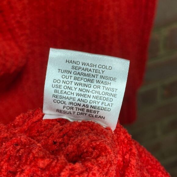 Hippie Rose Red Turtleneck Sweater Size Large - Picture 6 of 6